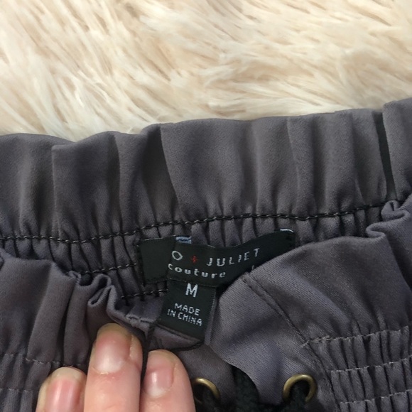 Romeo & Juliet Couture ruffle trim top medium - Picture 4 of 6